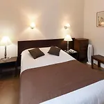Logis Le Belle Rive 3* Najac
