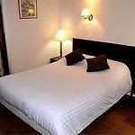 Logis Le Belle Rive 3* Najac