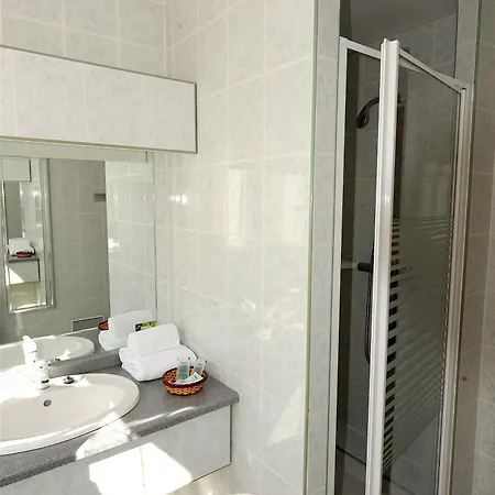 Hotel Logis Le Belle Rive 3*