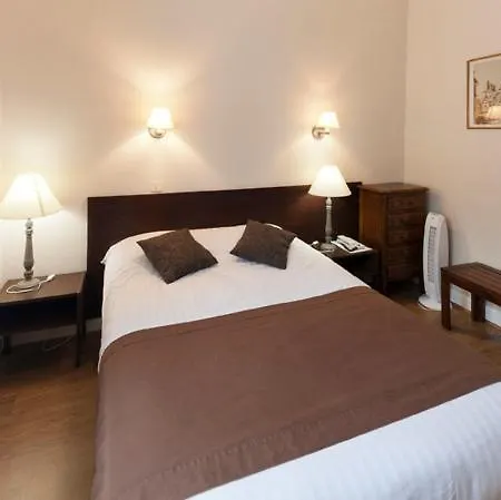 Logis Le Belle Rive 3* נז'אק