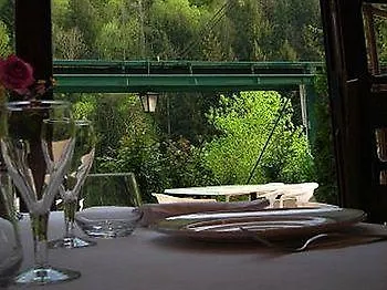 Logis Le Belle Rive מלון