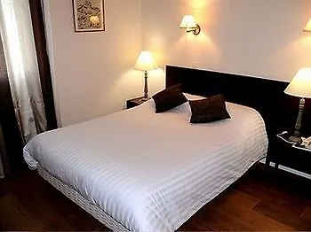 Logis Le Belle Rive 3* Najac